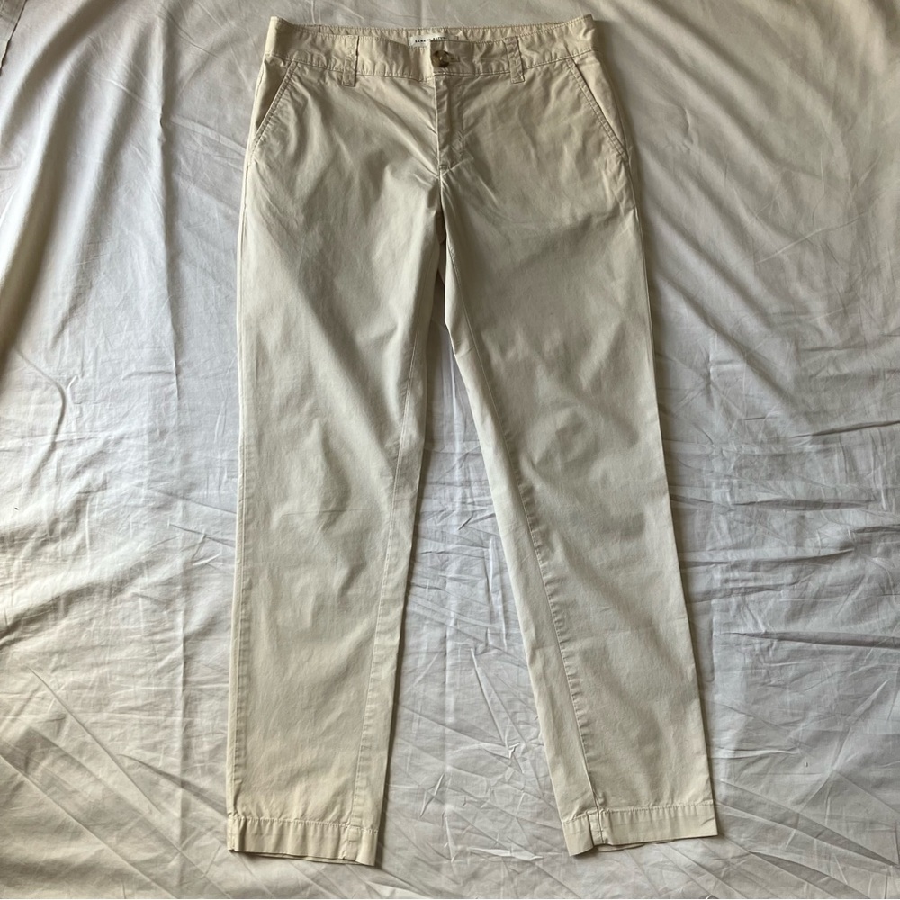 Banana Republic "Quincy Tan" Khaki pant with 4 pockets and belt loops